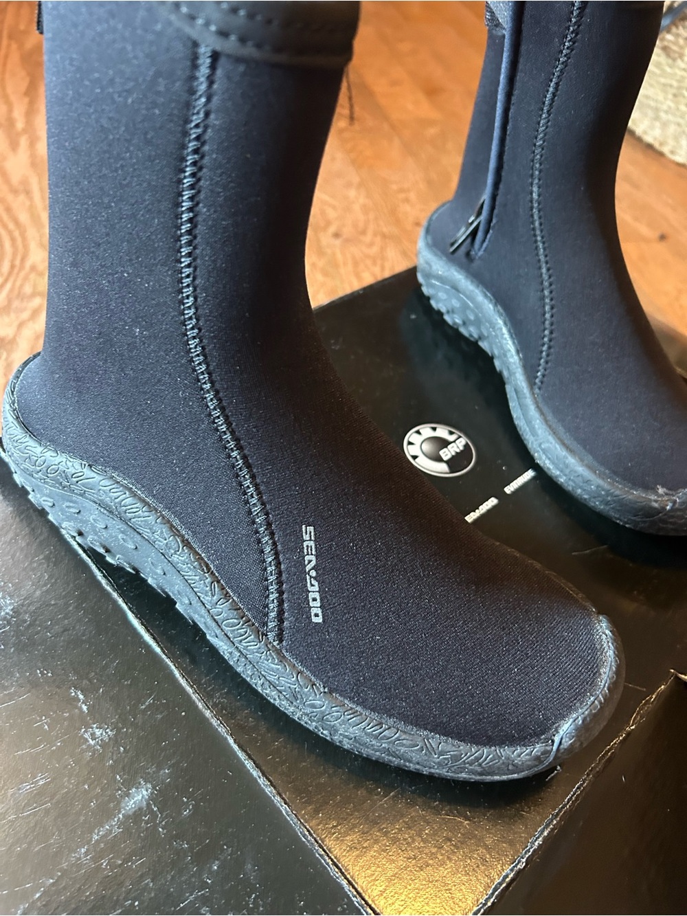 Womens sea-doo  Black Neoprene Water Boots size 6.